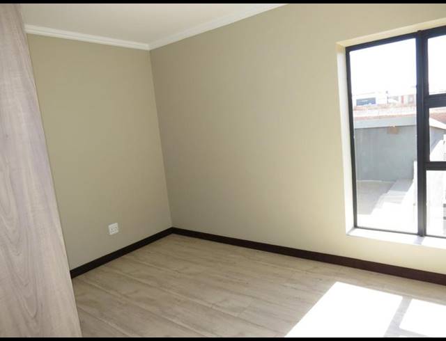3 BEDROOM PROPERTY TO RENT IN MIDSTREAM MEADOWS